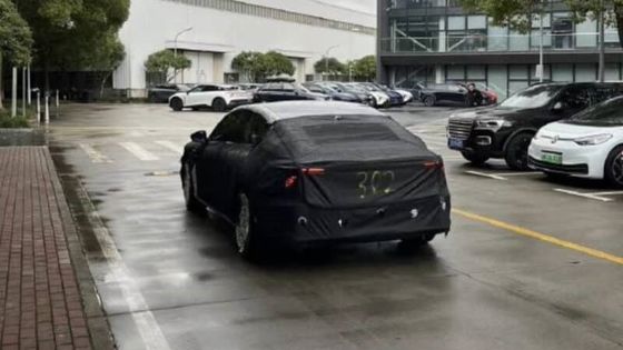 จียู 02 EV ซีดาน ขนาด 544 แรงม้า รุ่น RWD&AWD รุ่นพลังงานใหม่