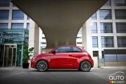 2024 FIAT 500e FWD รถไฟฟ้าขนาดเล็ก แบตเตอรี่ 42kwh ความเร็วสูงสุด 94mph