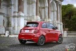 2024 FIAT 500e FWD รถไฟฟ้าขนาดเล็ก แบตเตอรี่ 42kwh ความเร็วสูงสุด 94mph
