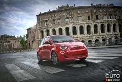 2024 FIAT 500e FWD รถไฟฟ้าขนาดเล็ก แบตเตอรี่ 42kwh ความเร็วสูงสุด 94mph