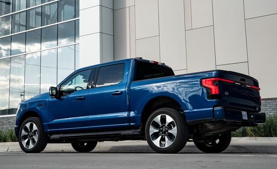 รถไฟฟ้า ฟอร์ด เอฟ-150 ไลท์ พิกอัพไฟฟ้าบริสุทธิ์ มีระยะทางใหญ่และมีห้องเก็บของขนาดใหญ่