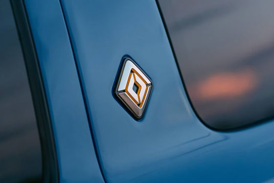 2023 RIVIAN R1S 800P.S 4 มอเตอร์ 660 กิโลเมตร ระยะ 7 ที่นั่ง All Electric Powertrain SUV