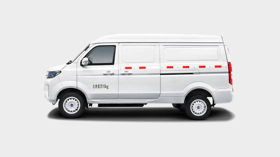SRM 2023 Good Luck Standard Edition Box Container Electric Mini Cargo Van มีระยะทาง 248 กิโลเมตร และประตูเลื่อนและพื้นที่ใหญ่