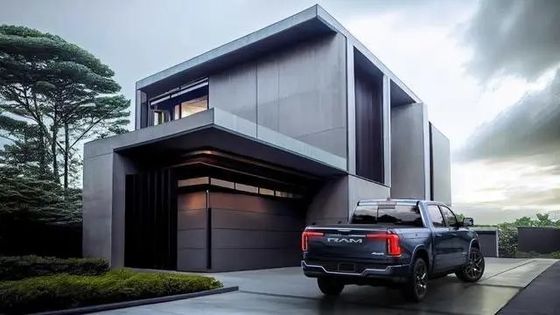 ทั้งหมดไฟฟ้าไร้การปล่อยปล่อย ราม 1500 REV กับมาตรฐานพิเศษในการลาก ระยะทาง 350 ไมล์ที่ 168kwh แบตเตอรี่