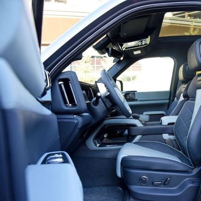 เครื่องขับเคลื่อนสี่ล้อไฟฟ้าใหม่ PHEV Byd Formula Leopard 5 ด้วยพลังงานสูงสุด 505 KW และแรงหมุนสูงสุด 760 N · m