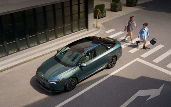 2024 Xpeng P5 รถไฟฟ้า EV รถไฟฟ้า ระยะทางไกล 480 กม 155KW พลังงาน 170 กม./ชม