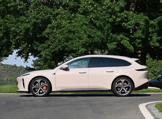 รถพลังงานใหม่ในสต๊อก พร้อมสีที่เพียงพอ 2024 Nio ET5T Weilai รถไฟฟ้า 75kwh 200km / h รถความเร็วสูง