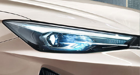 NEDC 501Km ระยะทาง Roewe Ei5 MPV รถไฟฟ้าบริสุทธิ์ ความเร็วสูงสุด 185km/h 8.3sec 0-100km/h การเร่ง