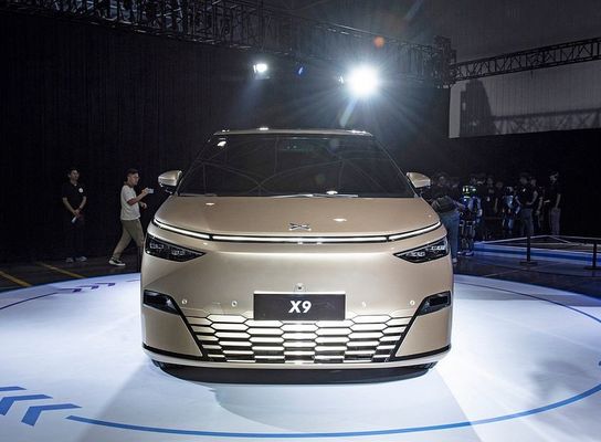 รถยนต์ไฟฟ้ายอดขาย รถยนต์ใหม่ XPENG X9 2024 ขนาดใหญ่ Mpv 4dw 5 ประตู 7 ที่นั่ง Xiaopeng X9 ขนาดใหญ่ Suv รถพลังงาน