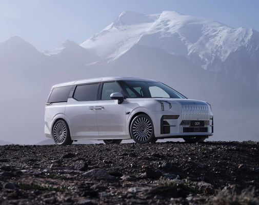 Zeekr 009 รถยนต์ MPV ลักชัวร์ไฟฟ้าบริสุทธิ์ ปรับความคาดหวังของคุณของ MPVS แบตเตอรี่ 140kwh 822km CLTC ระยะ 0-100km / h ใน 4.5s