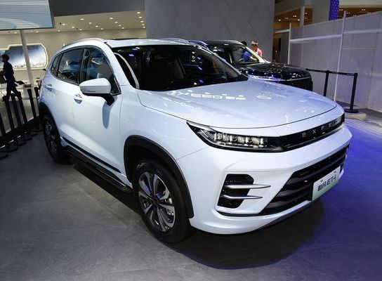 2023 คลาสสิค EXCEED รถยนต์ไฮบริดที่ Chery EXCEED ET-i 1.5T 156hp L4 + 125มอเตอร์ไฟฟ้า 180km / h ความเร็วสูงสุด 0-100km / h ใน 7 วินาที