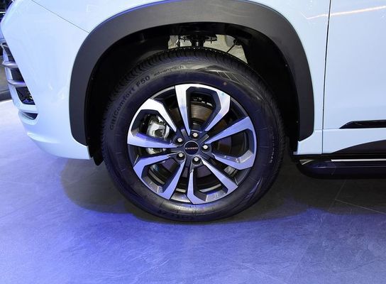 2023 คลาสสิค EXCEED รถยนต์ไฮบริดที่ Chery EXCEED ET-i 1.5T 156hp L4 + 125มอเตอร์ไฟฟ้า 180km / h ความเร็วสูงสุด 0-100km / h ใน 7 วินาที