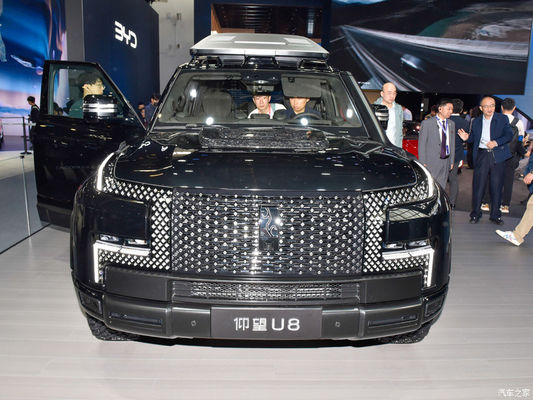 ขายก่อนปี 2024 งานแสดงรถยนต์ปักกิ่ง BYD ยางวัง U8 2024 รถลุคซ่านอกถนน 1197hp 4 มอเตอร์ 4wd รถไฟฟ้า Byd U8 ไฮบริด
