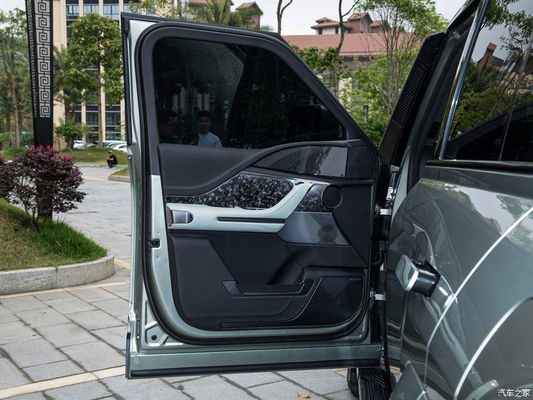 ขายก่อนปี 2024 งานแสดงรถยนต์ปักกิ่ง BYD ยางวัง U8 2024 รถลุคซ่านอกถนน 1197hp 4 มอเตอร์ 4wd รถไฟฟ้า Byd U8 ไฮบริด