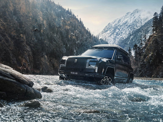 ขายก่อนปี 2024 งานแสดงรถยนต์ปักกิ่ง BYD ยางวัง U8 2024 รถลุคซ่านอกถนน 1197hp 4 มอเตอร์ 4wd รถไฟฟ้า Byd U8 ไฮบริด