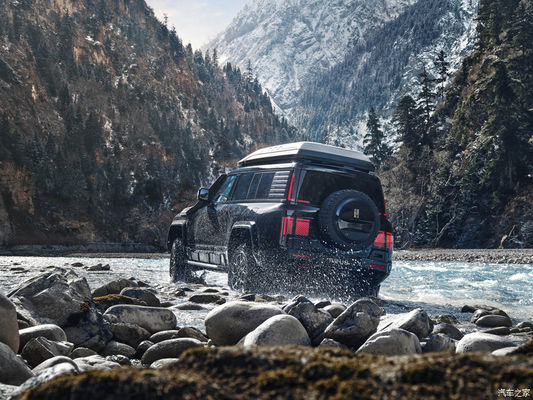 ขายก่อนปี 2024 งานแสดงรถยนต์ปักกิ่ง BYD ยางวัง U8 2024 รถลุคซ่านอกถนน 1197hp 4 มอเตอร์ 4wd รถไฟฟ้า Byd U8 ไฮบริด