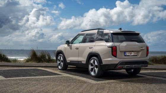 คันไฟฟ้าบริสุทธิ์ใหม่ที่สุด KGM Torres EVS 109mph ความเร็วสูงสุด 152kw 207PS พลังงานสูงสุดพร้อมใช้งาน คันไฟฟ้าบริสุทธิ์