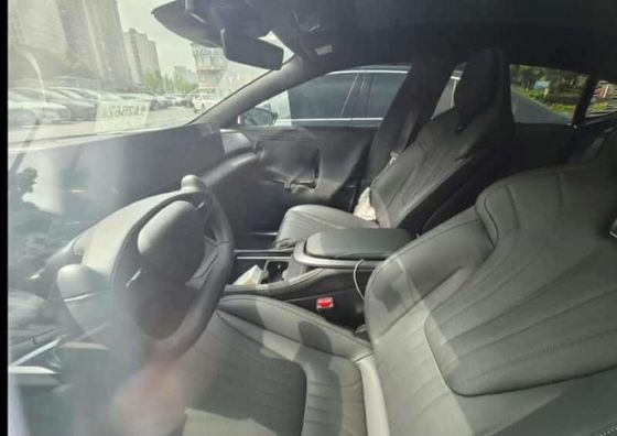 รถยนต์ฮอตที่สุดในปักกิ่ง Jiyue07 200kw มอเตอร์พลังงาน 27w;.S รถไฟฟ้าบริสุทธิ์ที่มีความเร็วสูงสุด 200km / h