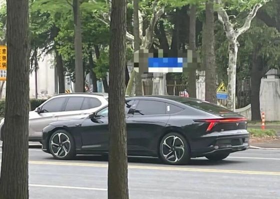 รถยนต์ฮอตที่สุดในปักกิ่ง Jiyue07 200kw มอเตอร์พลังงาน 27w;.S รถไฟฟ้าบริสุทธิ์ที่มีความเร็วสูงสุด 200km / h