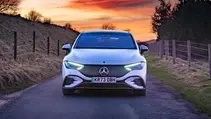 รถไฟฟ้าที่คุ้มค่ามากที่สุด Mercedes-Benz EQE 300 Sedan ระยะทาง 525 กิโลเมตร 180kw/245P.s พลังงาน w 210kmh ความเร็วสูงสุด