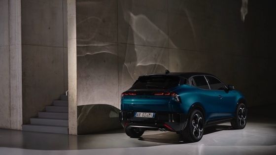 รถยนต์คอมแพคต์แรกของอัลฟ่า โรเมโอ จูเนียร์ อิเล็กทริก แบตเตอรี่ 54.8kwh และพลังงานสูงสุด 158kwh