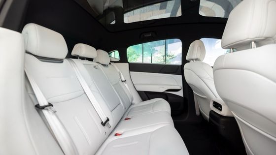 Xpeng G6 RWD ระยะยาว รถไฟฟ้า SUV EV รถไฟฟ้า ด้วยพลังงานมอเตอร์ 210kw RWD ขับรถ & ระยะทาง 490km