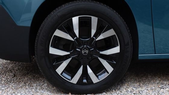 NEW CITROEN e-Berlingo รถไฟฟ้าใหม่ ระยะทาง 339km แบตเตอรี่ 52kwh ด้วยพลังงาน 100kw ((136P.s) มอเตอร์ & 132km / h ความเร็วสูงสุด