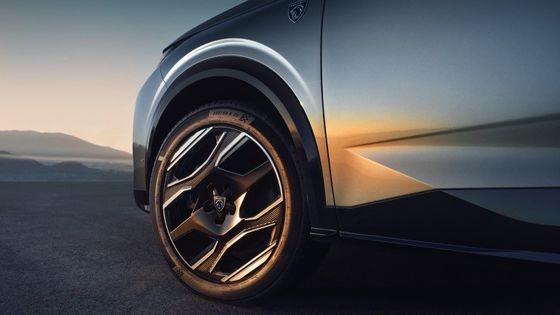 ขายด่วน 2024 Peugeot E-5008 SUV ระยะทาง 500 กิโลเมตร ท็อปปิ้ง 326 แรงม้า (240 KW) มอเตอร์สอง AWD รถไฟฟ้าบริสุทธิ์