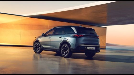 ขายด่วน 2024 Peugeot E-5008 SUV ระยะทาง 500 กิโลเมตร ท็อปปิ้ง 326 แรงม้า (240 KW) มอเตอร์สอง AWD รถไฟฟ้าบริสุทธิ์