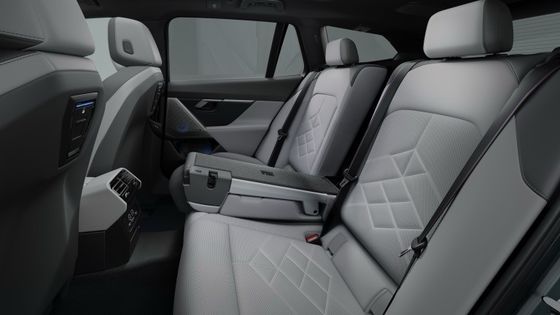 รถ EV ใหม่ที่สุดที่สมองกับแบตเตอรี่ 84.4kWh ระยะทาง 329ไมล์ กับ 335bhp/430Nm ที่ BMW i5 Touring eDrive40 เร่งเดียว RWD