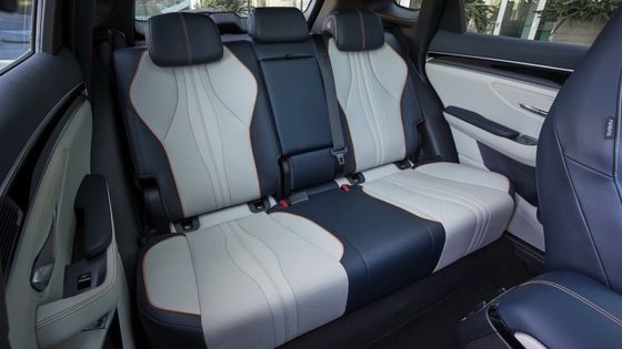 FWD 1.5L เครื่องยนต์ At BYD SEAL U DM-i PHEV รถไฟฟ้า พร้อมมอเตอร์ไฟฟ้า 18.3kwh แบตเตอรี่ พลังงานสูงสุด 214bhp