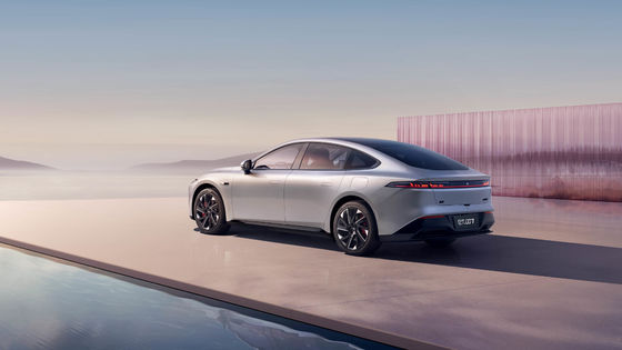 2024 หนุนแรง Dongfeng Eπ 007 200Pro EREV 200km CLTC 160kw มอเตอร์พลังงาน 310N.m ทอร์คกับ 7.2s 0-100km / h ความเร่ง