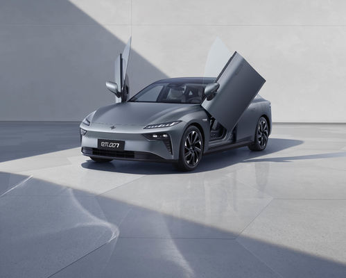 2024 หนุนแรง Dongfeng Eπ 007 200Pro EREV 200km CLTC 160kw มอเตอร์พลังงาน 310N.m ทอร์คกับ 7.2s 0-100km / h ความเร่ง