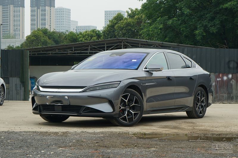 BYD Han รถยนต์ไฟฟ้าสมรรถนะสูง