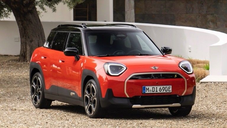 MINI Aceman SE เครื่องไฟฟ้าใหม่ทั้งหมด แบตเตอรี่ 54.2kwh กับพลังงาน 215hp & 330N.m มอเตอร์ 7.1s ความเร่ง 0-100km / h